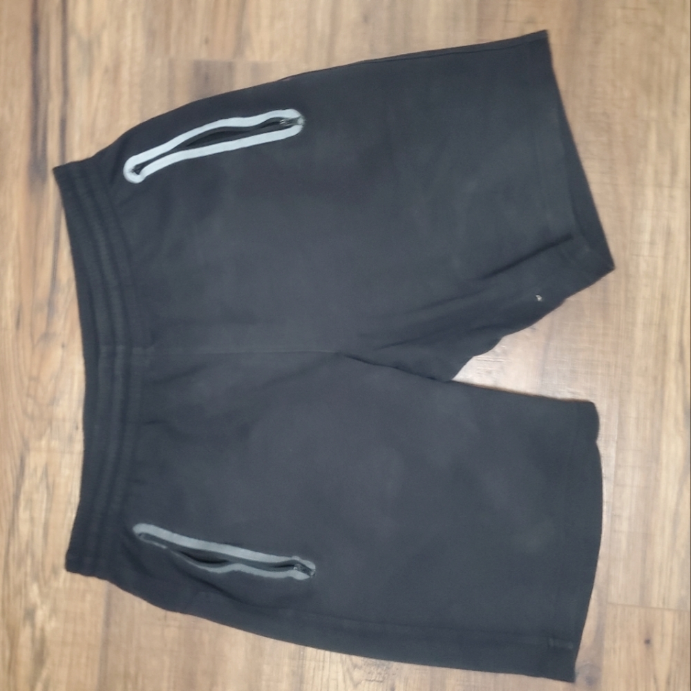 ACTIVE ZIP SHORTS